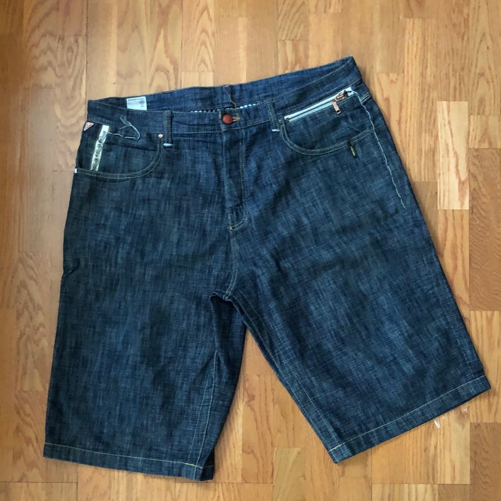 Parish Jean Short (40)